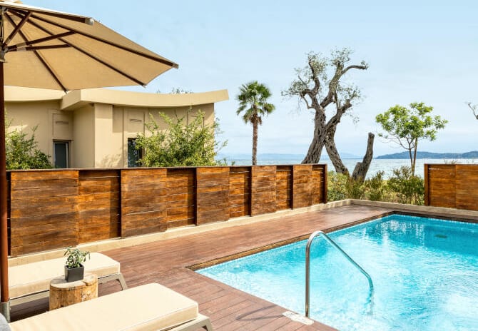 GRAND PAVILION BEDROOM